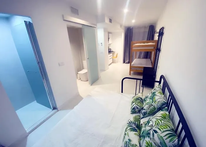 Hug Hotel2022 Lejlighedshotel El Carrer del Canonge