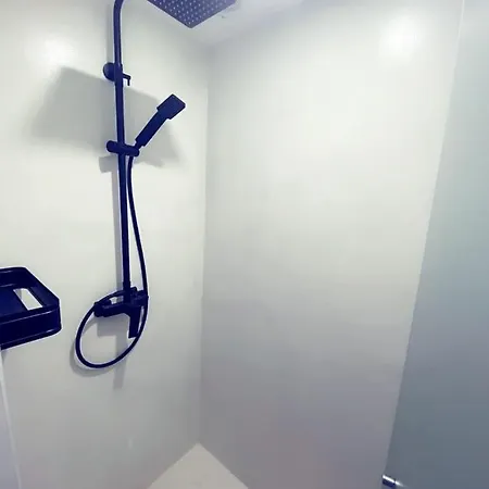 מלון דירות Hug Hotel2022