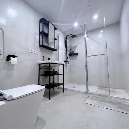 Hug Hotel2022 מלון דירות El Carrer del Canonge