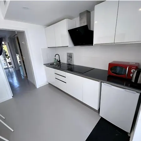 Hug Hotel2022 מלון דירות El Carrer del Canonge
