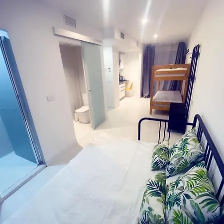 Masnou Aparthotel Hotel apartamentowy El Carrer del Canonge