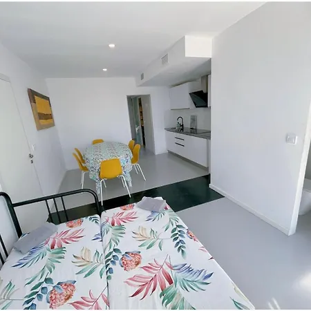 Masnou Aparthotel Hotel apartamentowy El Carrer del Canonge