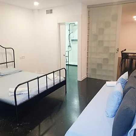 Hug Hotel2022 アパートホテル El Carrer del Canonge
